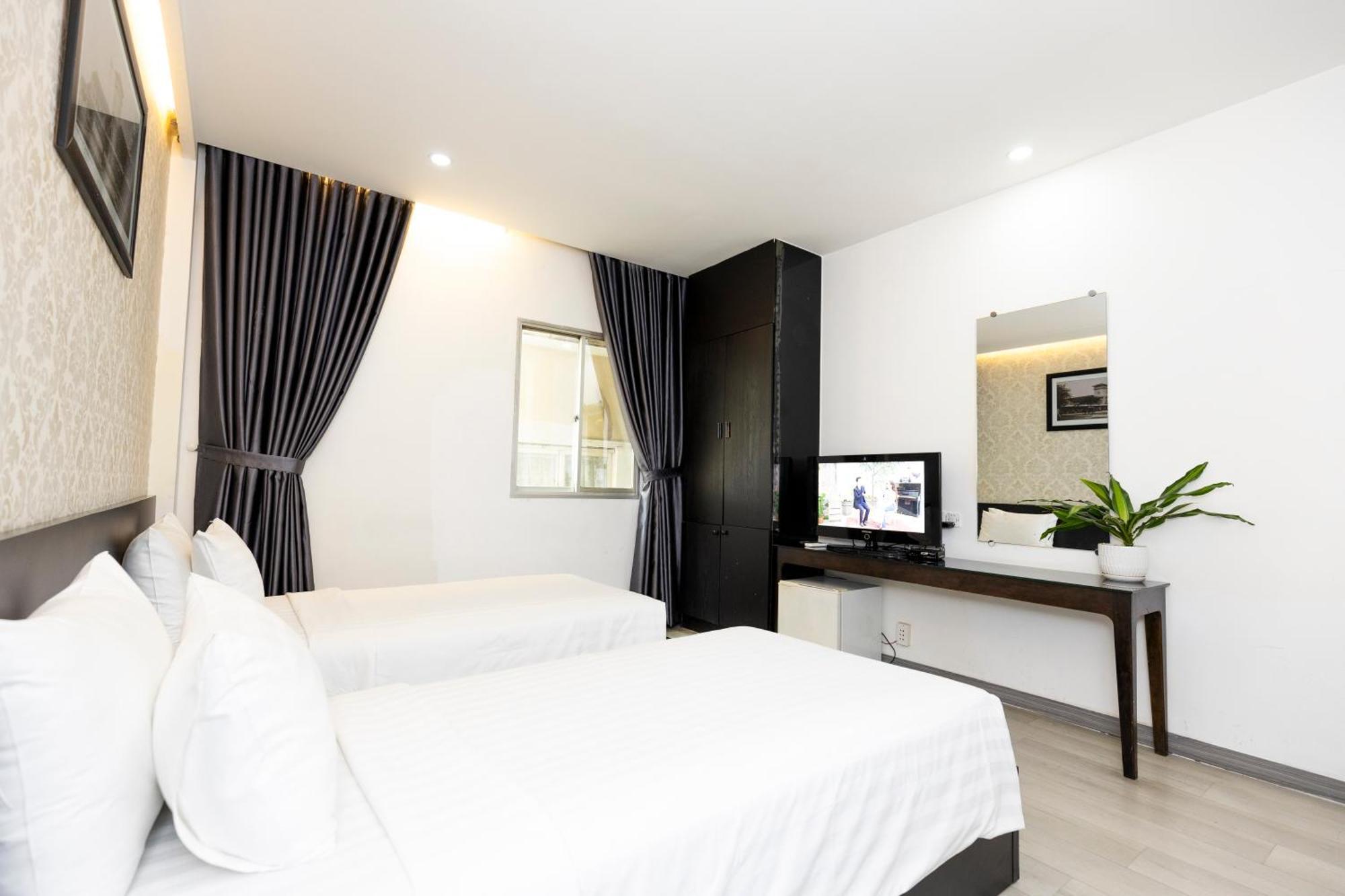 The One Premium Hotel Ho Chi Minh City Bagian luar foto