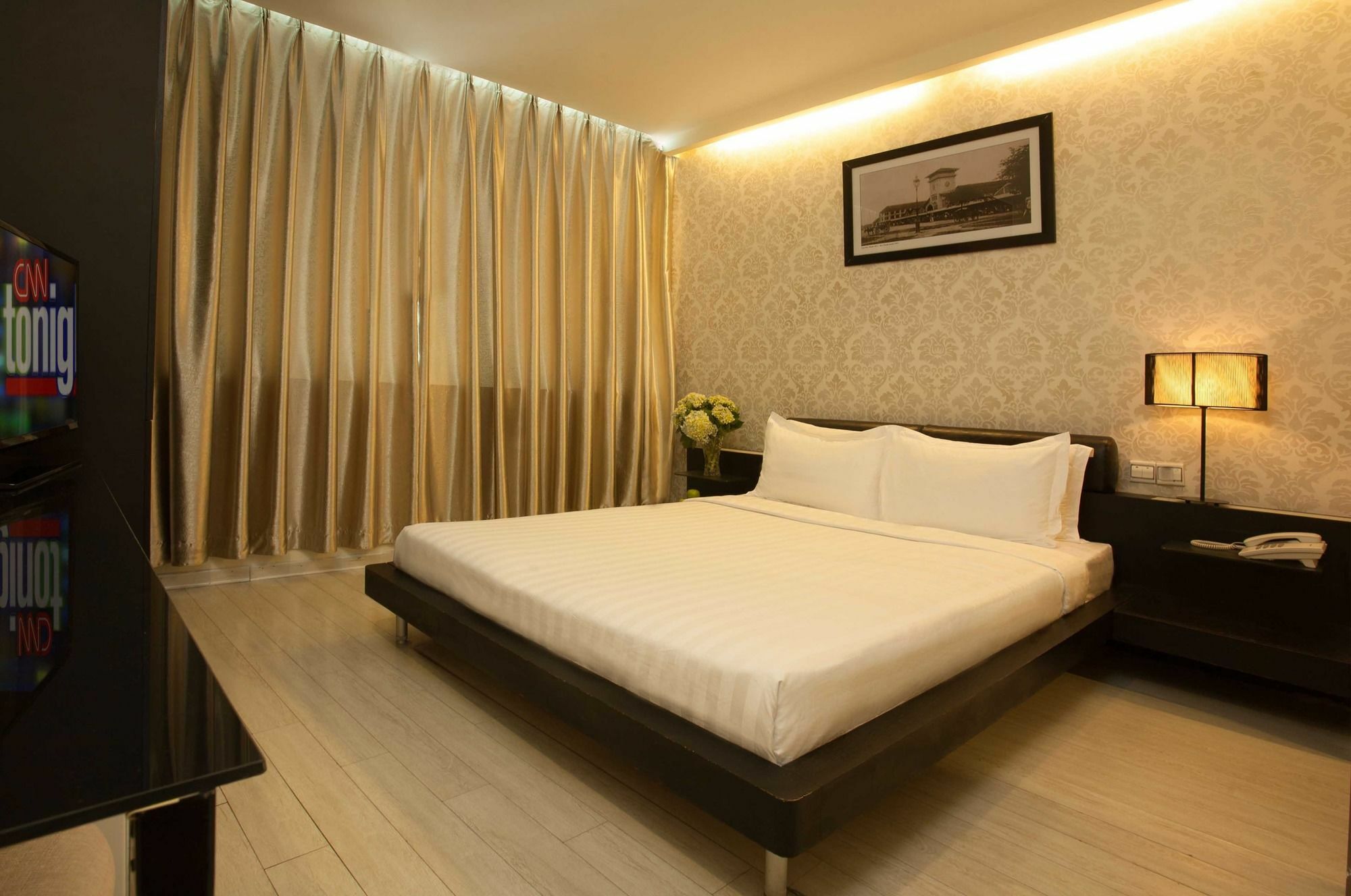 The One Premium Hotel Ho Chi Minh City Bagian luar foto